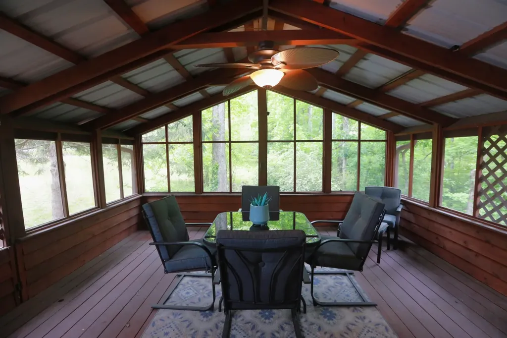 2634 Distillery Road, SW Greenbrier TN 37073