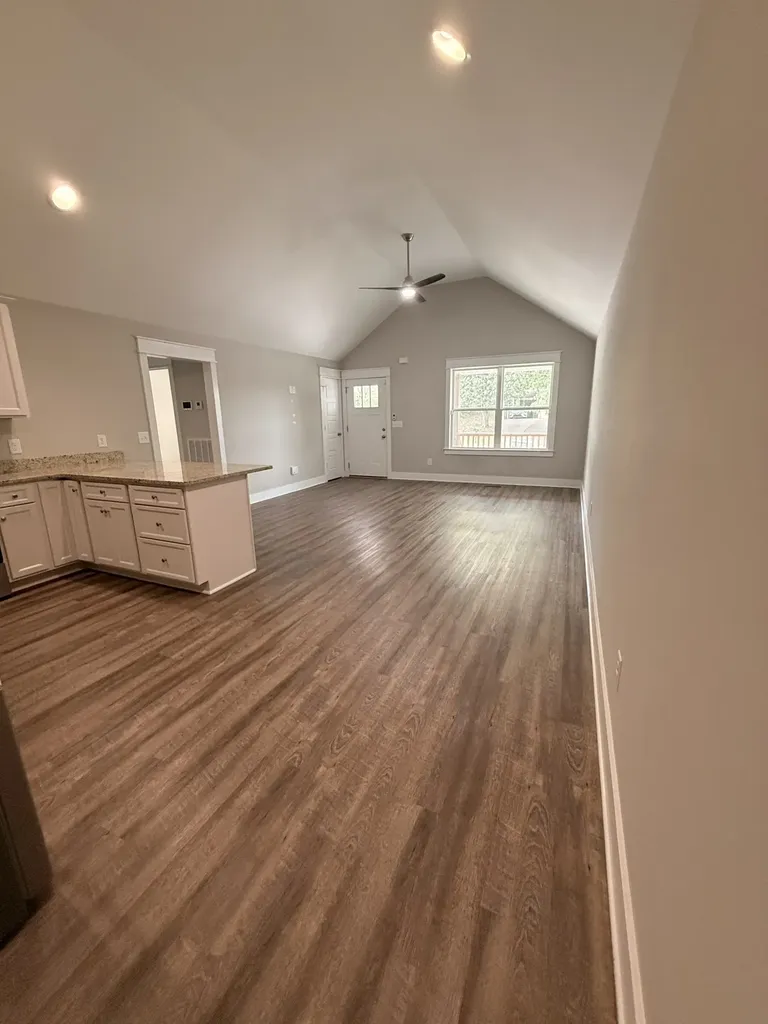 103C Oak Park Drive Dickson TN 37055