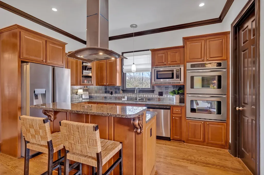 1824B 6th Ave, N Nashville TN 37208