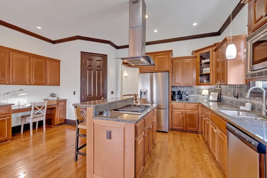 1824B 6th Ave, N Nashville TN 37208