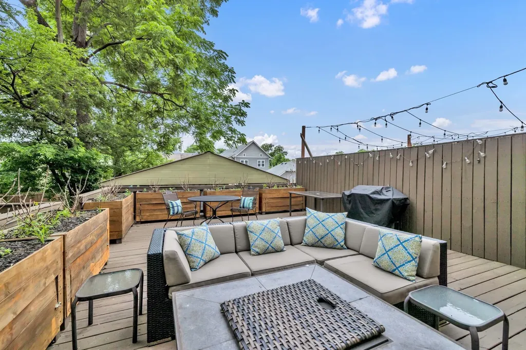 1824B 6th Ave, N Nashville TN 37208