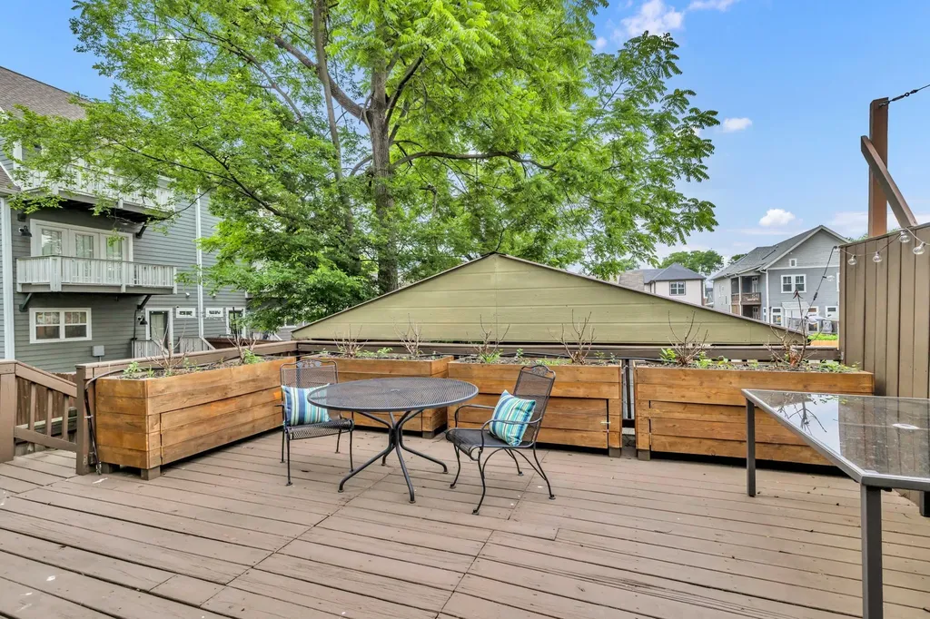 1824B 6th Ave, N Nashville TN 37208