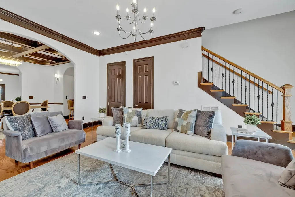 1824B 6th Ave, N Nashville TN 37208