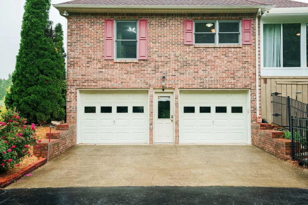 778 Fox Run Lane Lafayette TN 37083