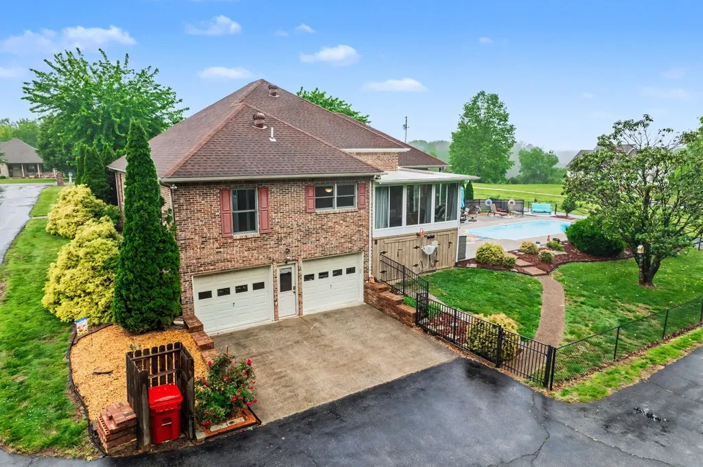 778 Fox Run Lane Lafayette TN 37083
