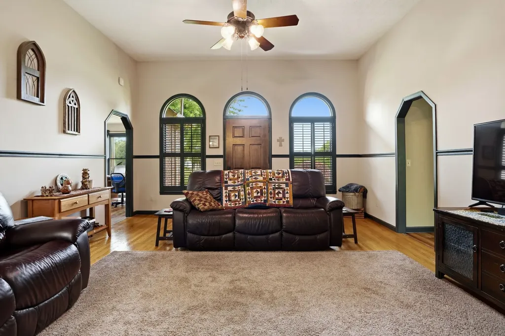 778 Fox Run Lane Lafayette TN 37083