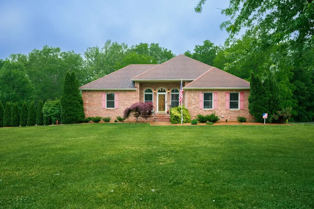 778 Fox Run Lane Lafayette TN 37083