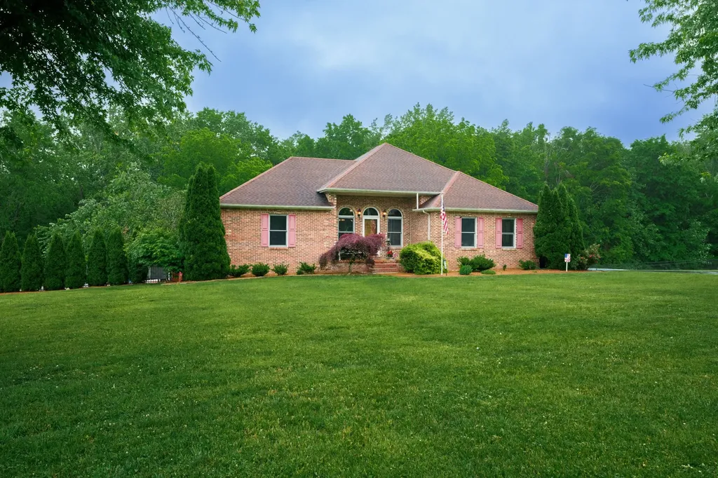 778 Fox Run Lane Lafayette TN 37083