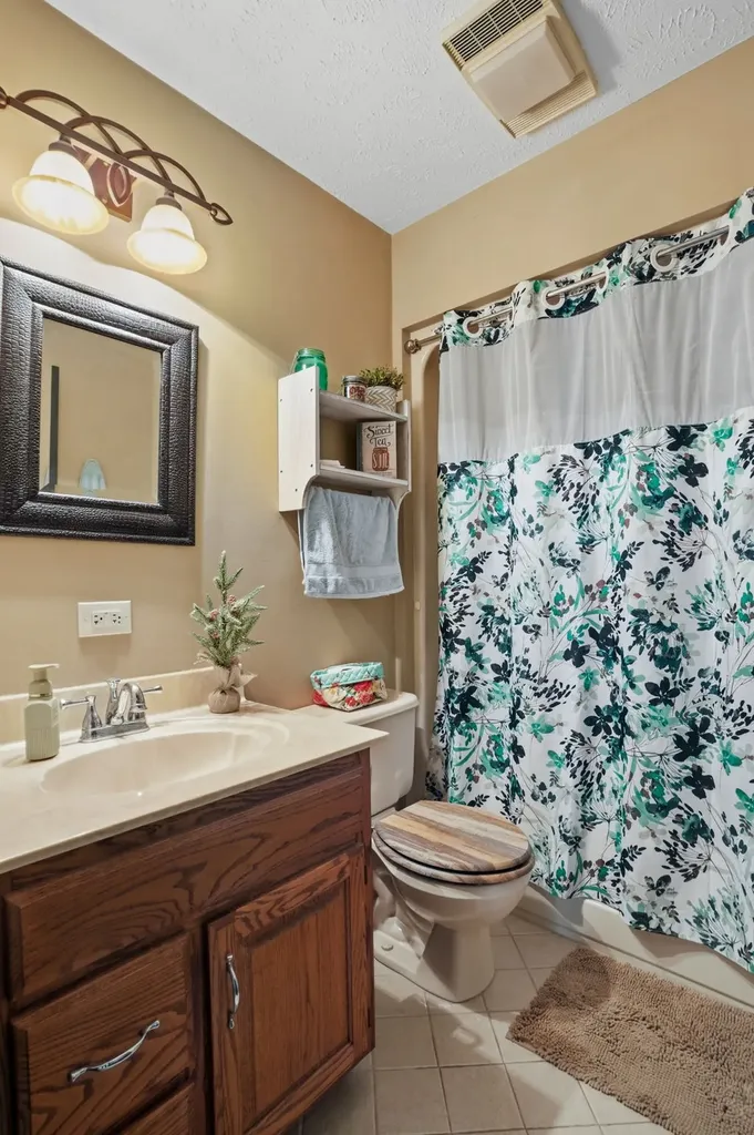 778 Fox Run Lane Lafayette TN 37083