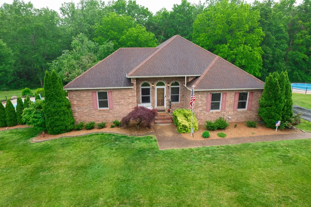 778 Fox Run Lane Lafayette TN 37083