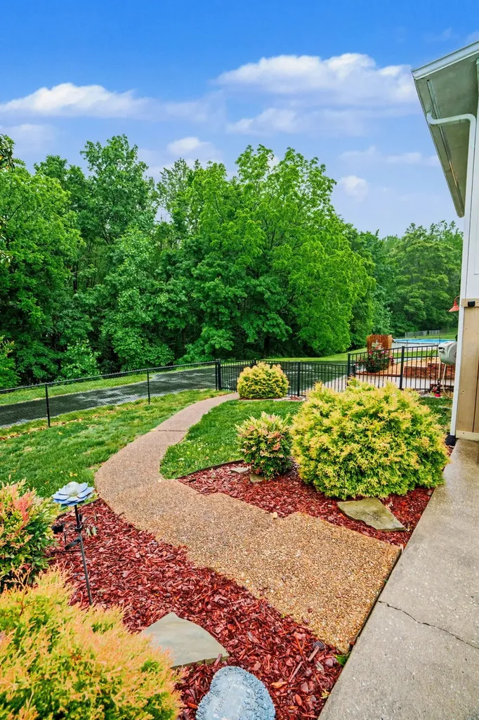 778 Fox Run Lane Lafayette TN 37083