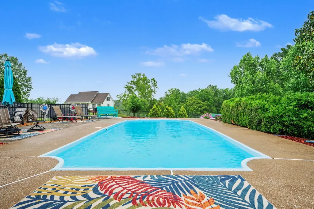 778 Fox Run Lane Lafayette TN 37083