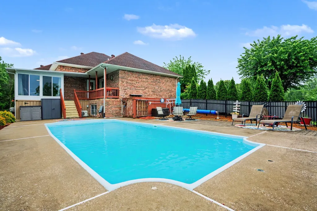 778 Fox Run Lane Lafayette TN 37083