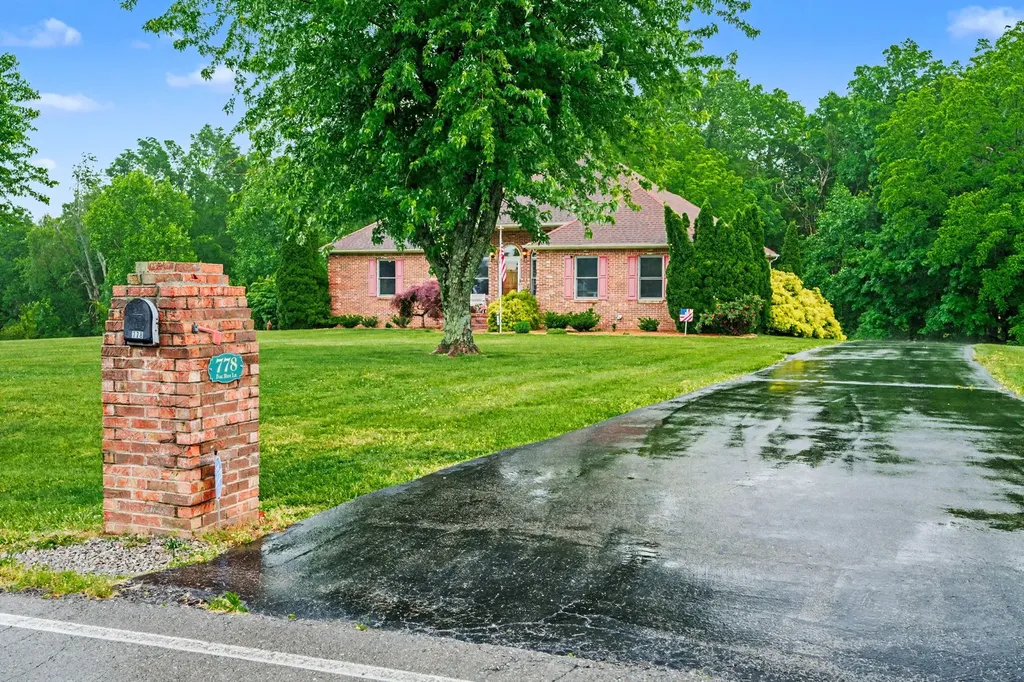 778 Fox Run Lane Lafayette TN 37083