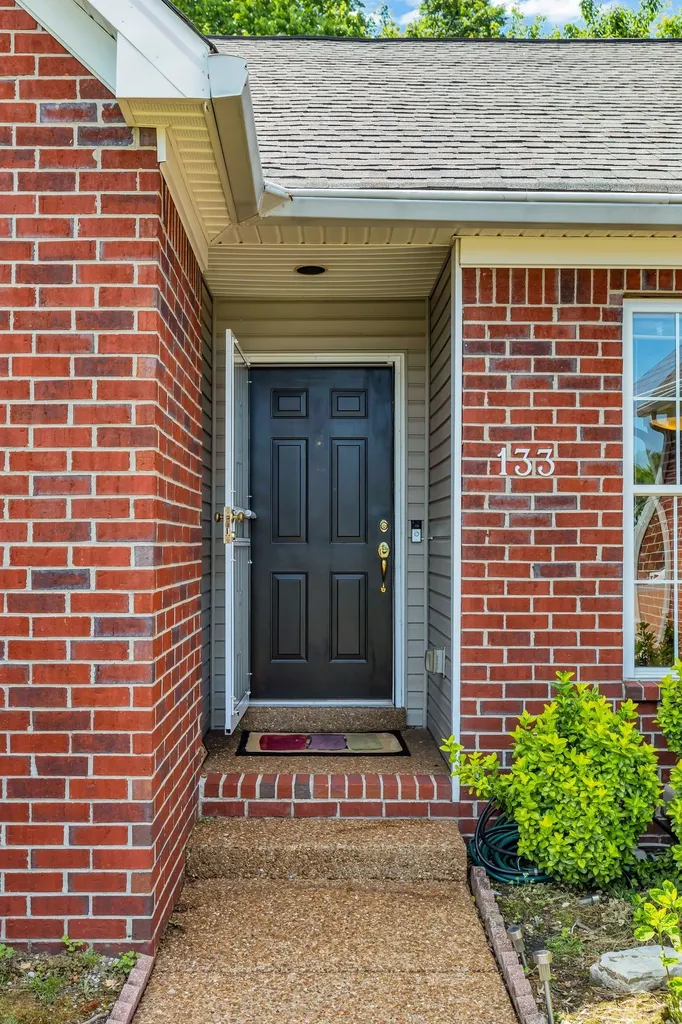 133 Anton Drive Nashville TN 37211