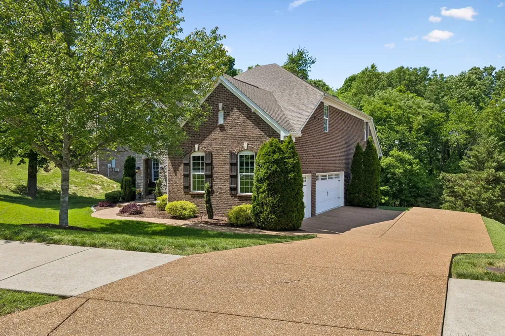 1169 Pin Oak Lane Brentwood TN 37027