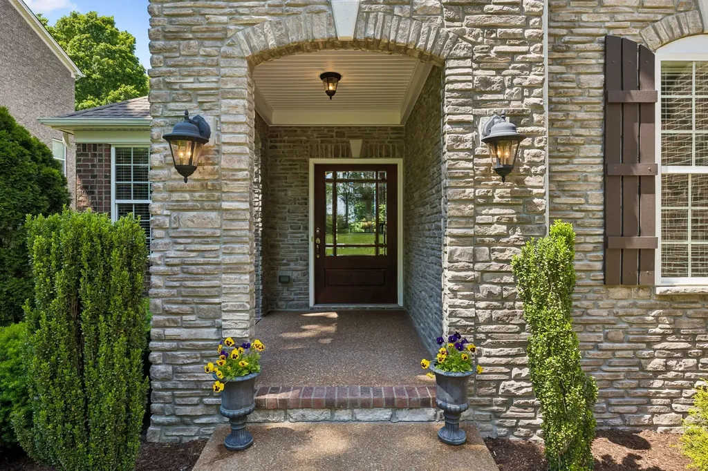 1169 Pin Oak Lane Brentwood TN 37027