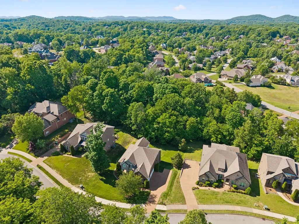 1169 Pin Oak Lane Brentwood TN 37027