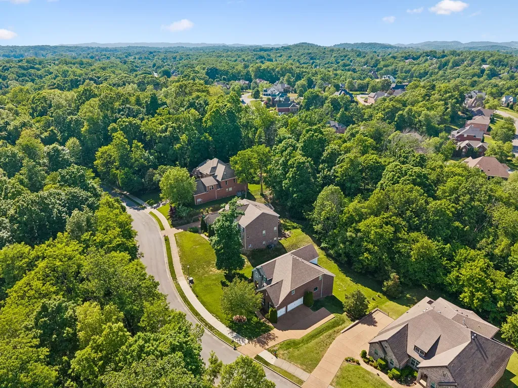 1169 Pin Oak Lane Brentwood TN 37027