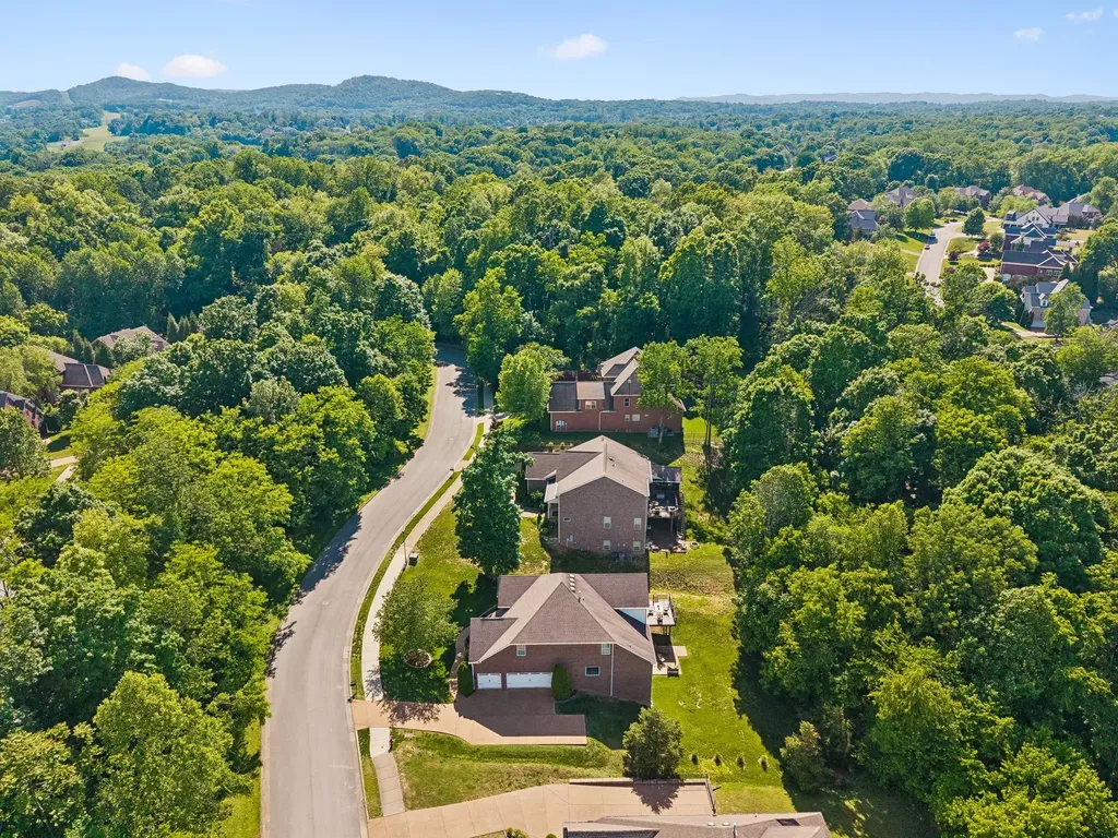 1169 Pin Oak Lane Brentwood TN 37027