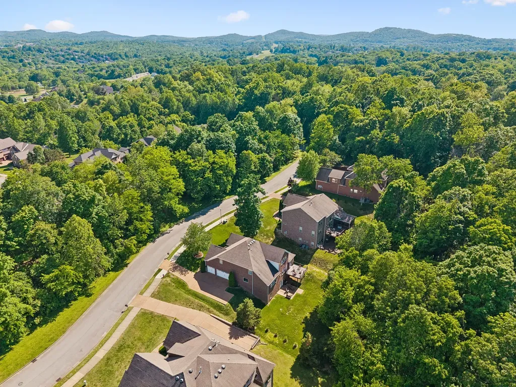 1169 Pin Oak Lane Brentwood TN 37027