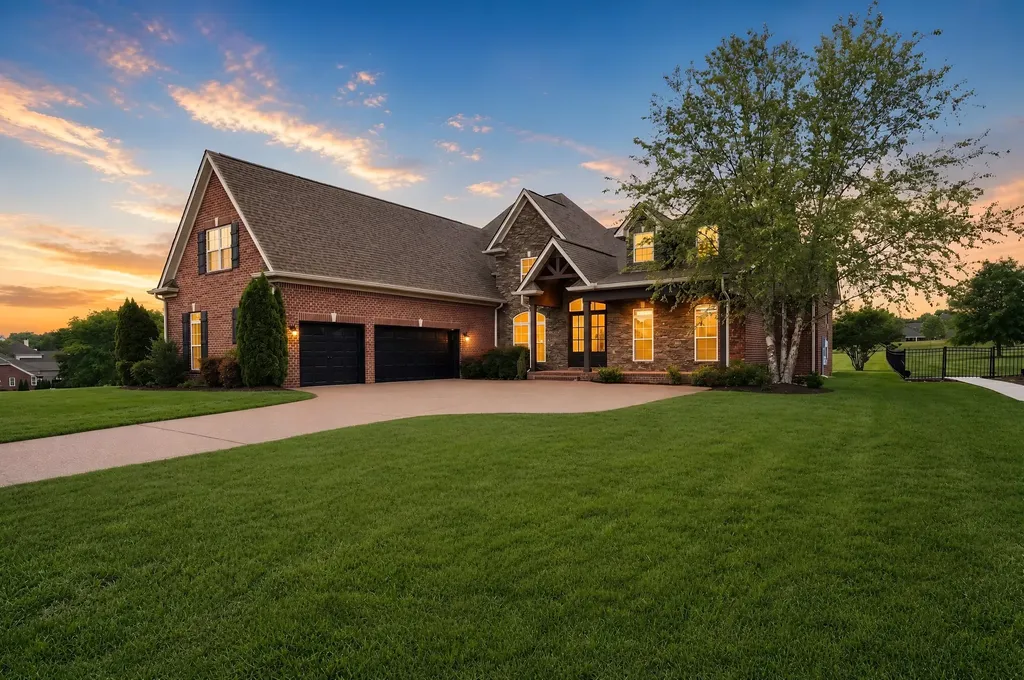 2162 Gorden Crossing Gallatin TN 37066