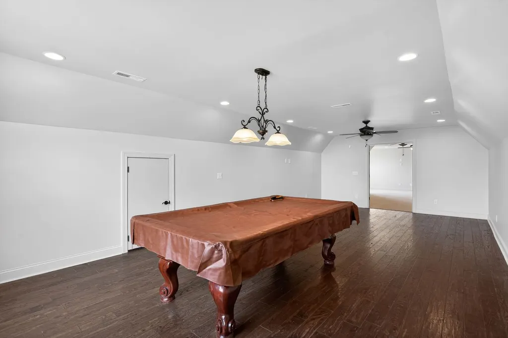 2162 Gorden Crossing Gallatin TN 37066