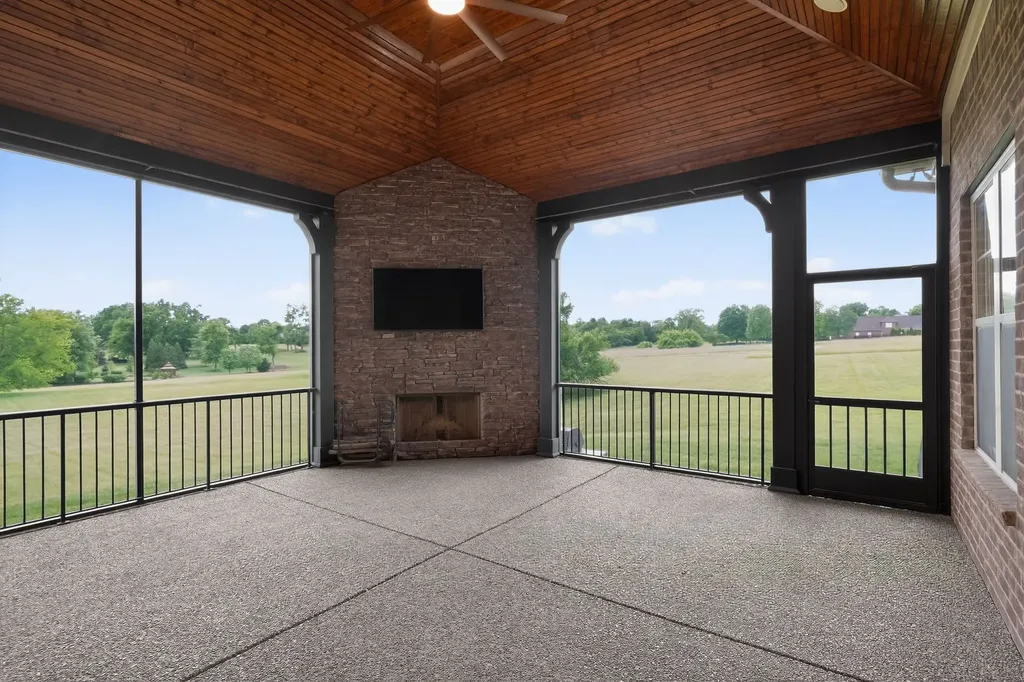 2162 Gorden Crossing Gallatin TN 37066