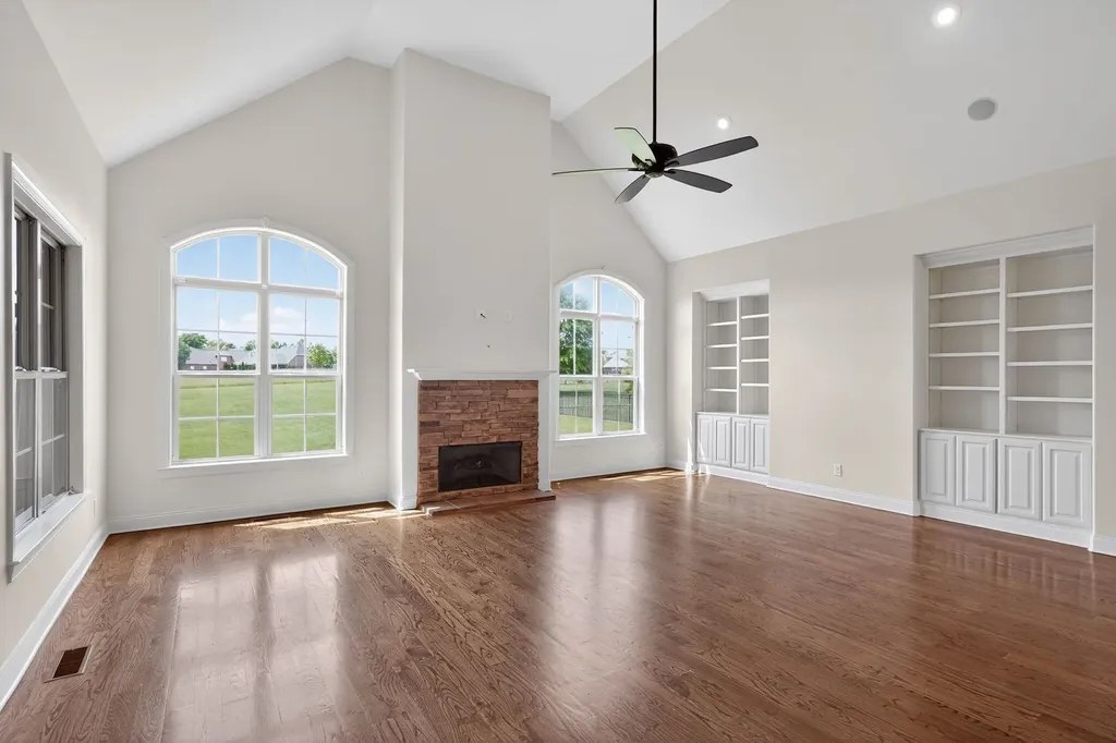 2162 Gorden Crossing Gallatin TN 37066