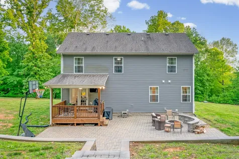 2685 Mockingbird Hill Road Palmyra TN 37142
