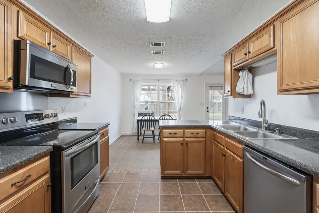 2213 New Port Drive Spring Hill TN 37174
