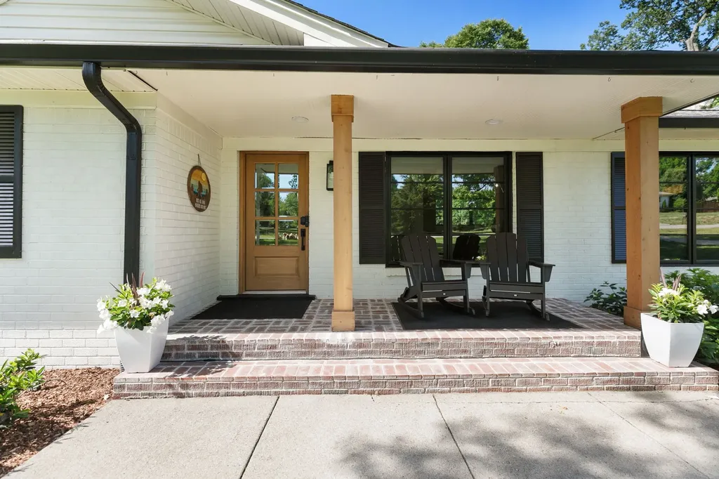 647 Oakley Drive Nashville TN 37220