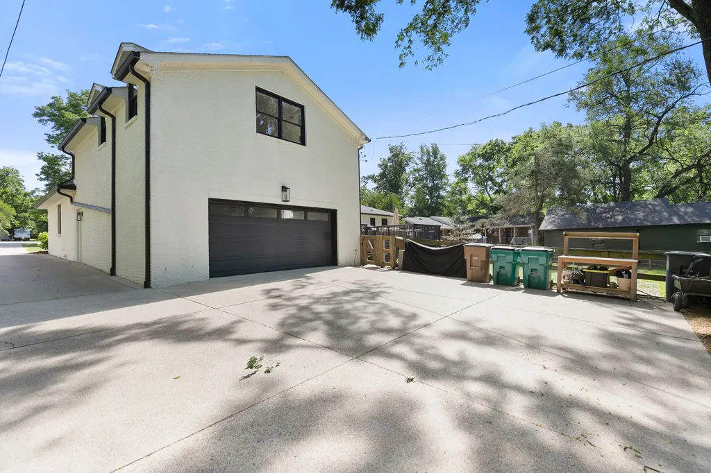 647 Oakley Drive Nashville TN 37220