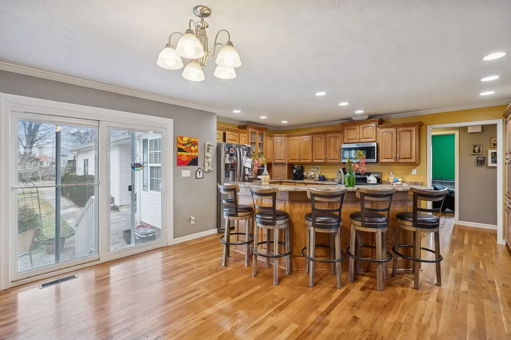 301 W King Street Morrison TN 37357