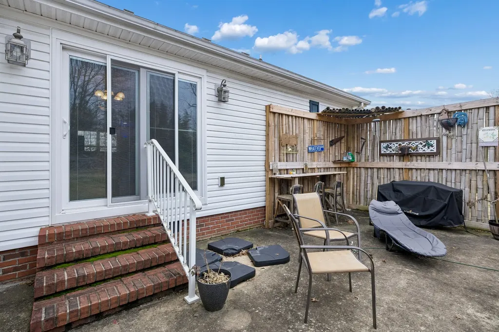 301 W King Street Morrison TN 37357