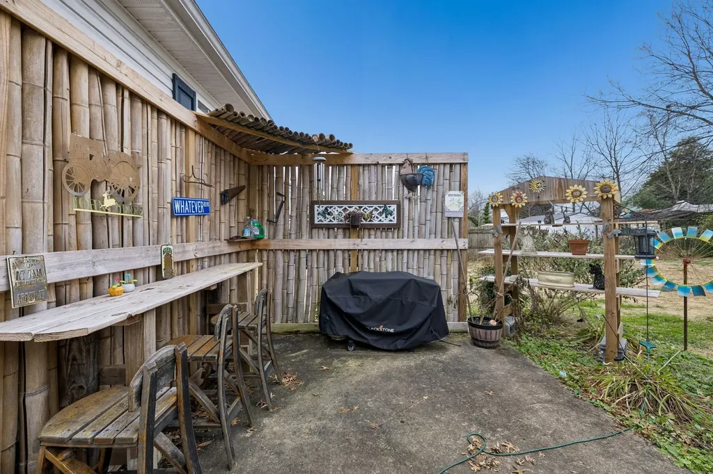 301 W King Street Morrison TN 37357