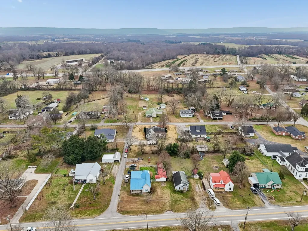 301 W King Street Morrison TN 37357