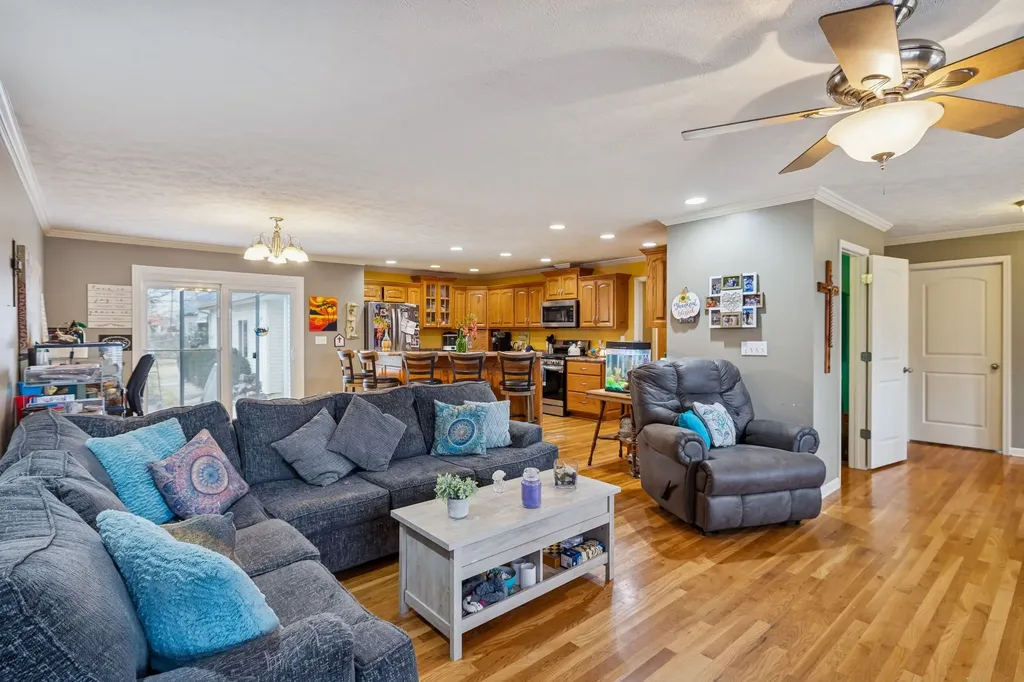 301 W King Street Morrison TN 37357