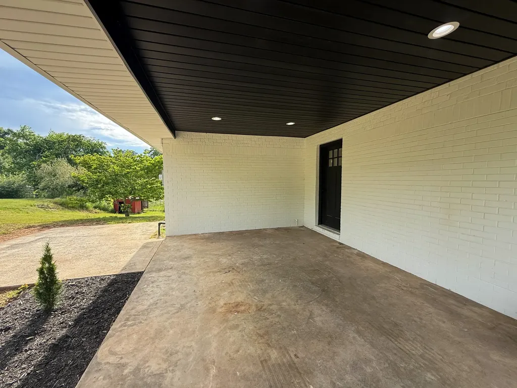 5902 Beersheba Highway Mcminnville TN 37110