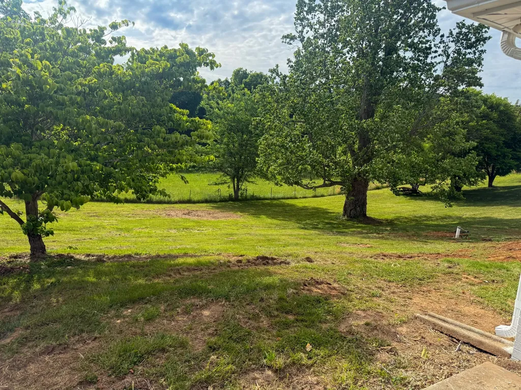 5902 Beersheba Highway Mcminnville TN 37110