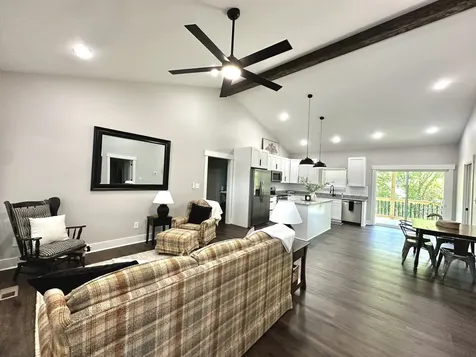 1239 N Main St, N Tennessee Ridge TN 37178