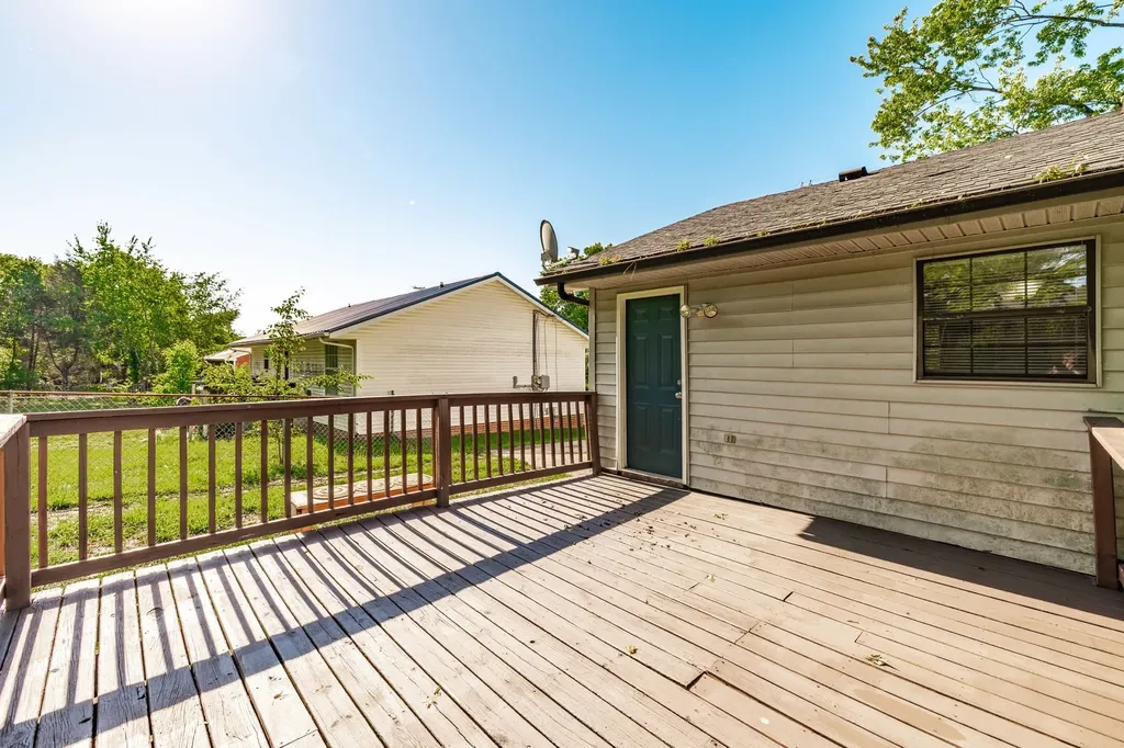 215 Al Oerter Drive Clarksville TN 37042