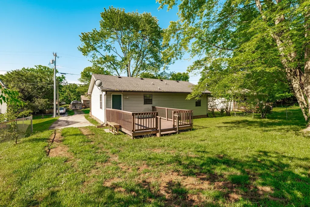 215 Al Oerter Drive Clarksville TN 37042