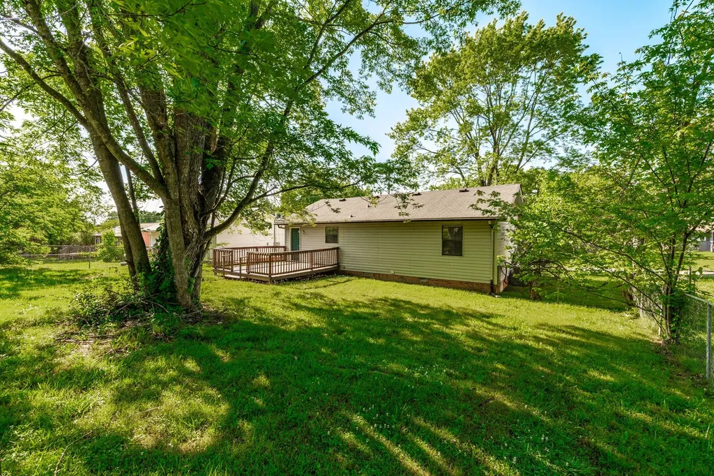 215 Al Oerter Drive Clarksville TN 37042