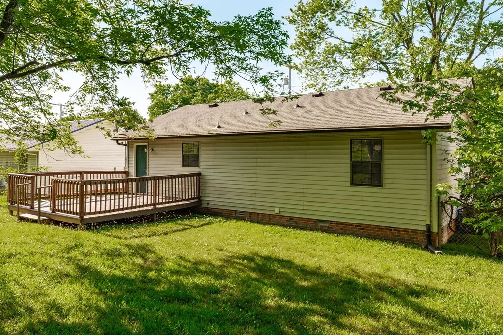 215 Al Oerter Drive Clarksville TN 37042