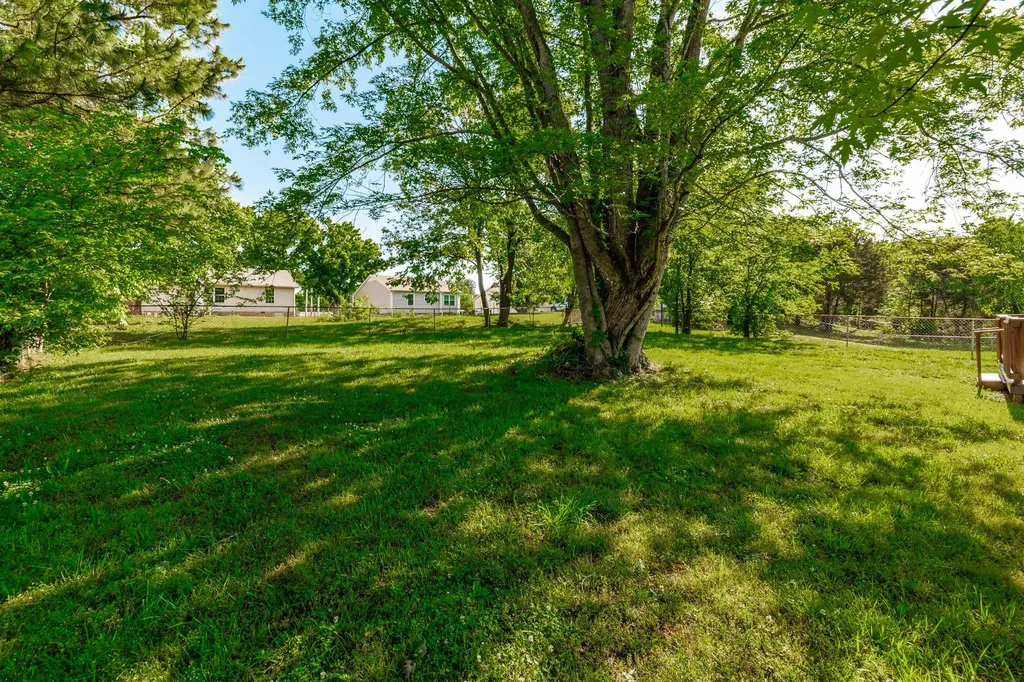 215 Al Oerter Drive Clarksville TN 37042