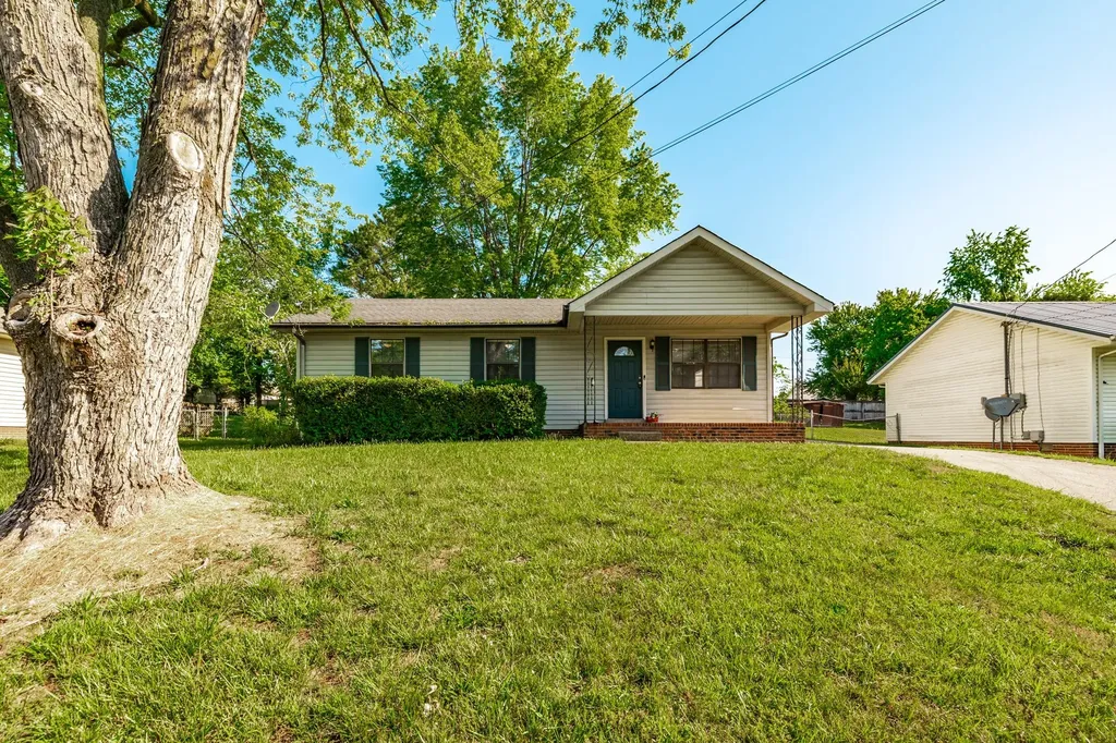 215 Al Oerter Drive Clarksville TN 37042