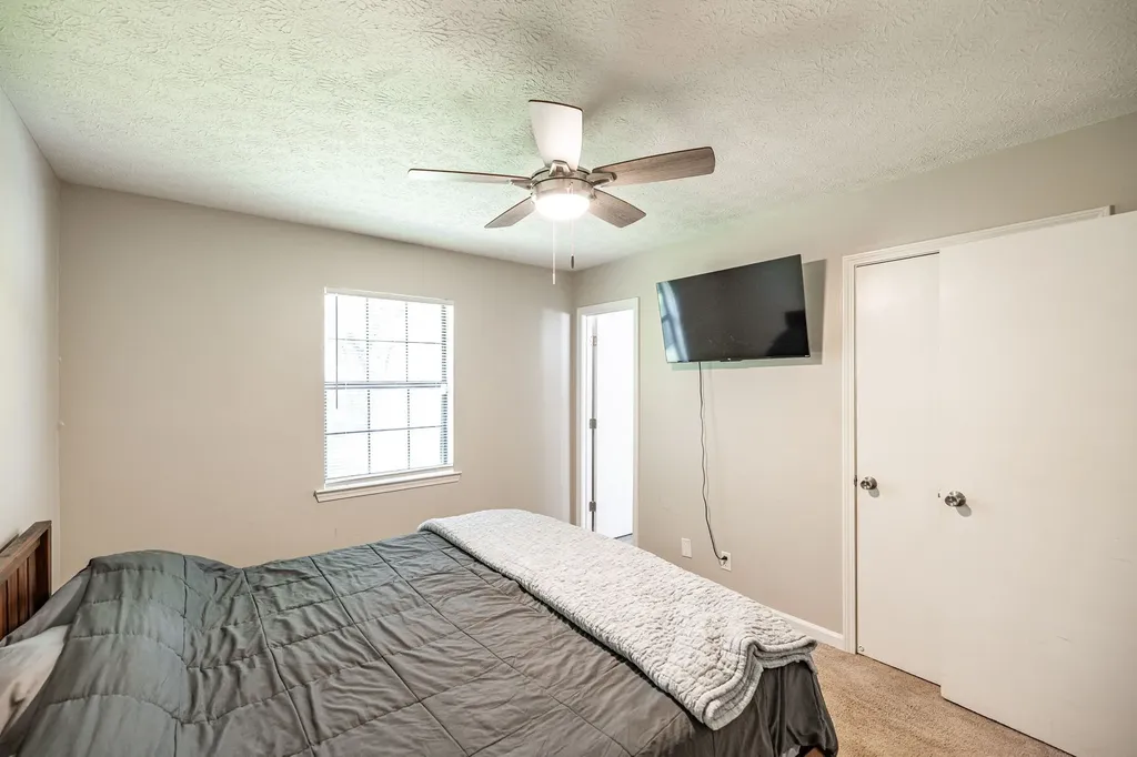 215 Al Oerter Drive Clarksville TN 37042