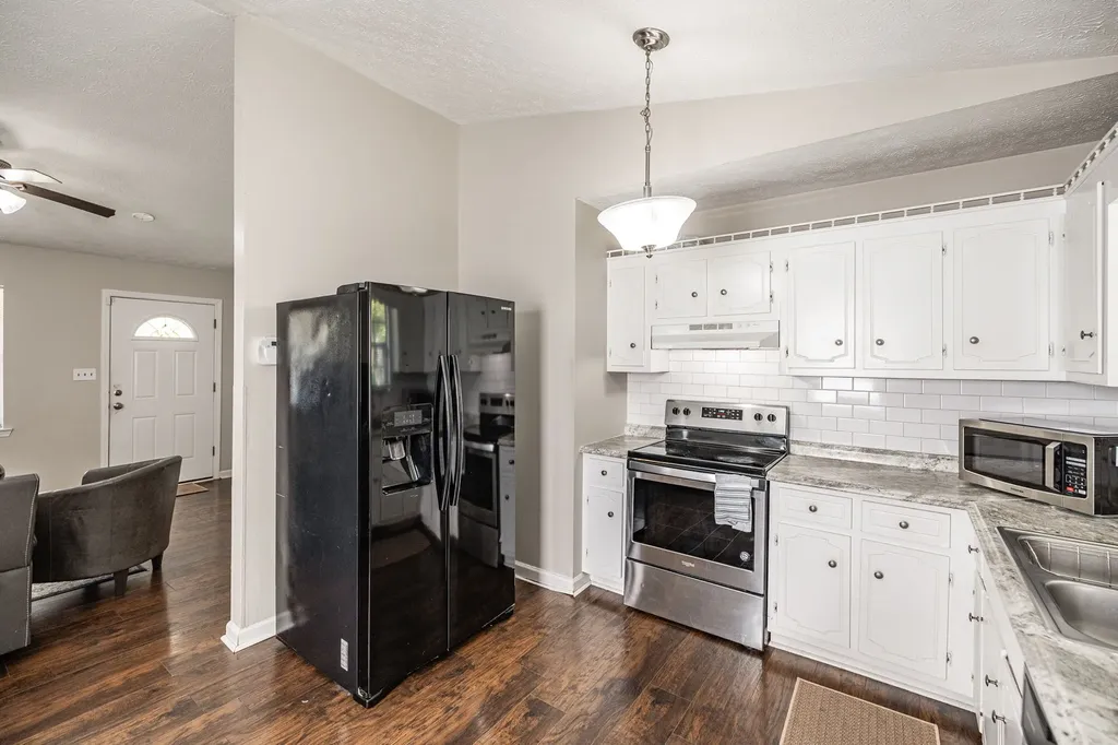 215 Al Oerter Drive Clarksville TN 37042