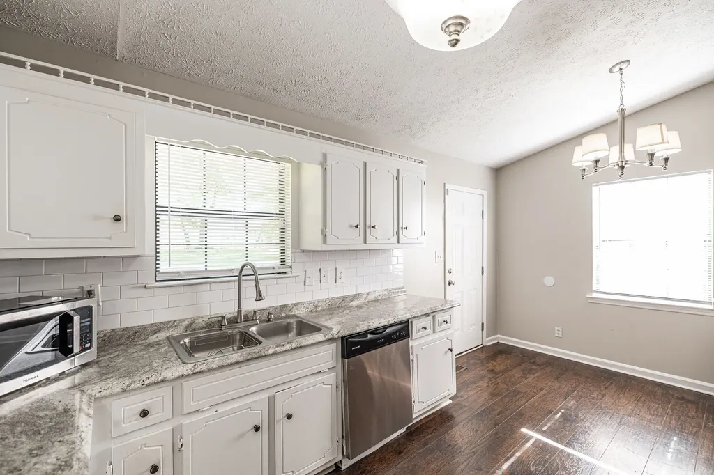 215 Al Oerter Drive Clarksville TN 37042